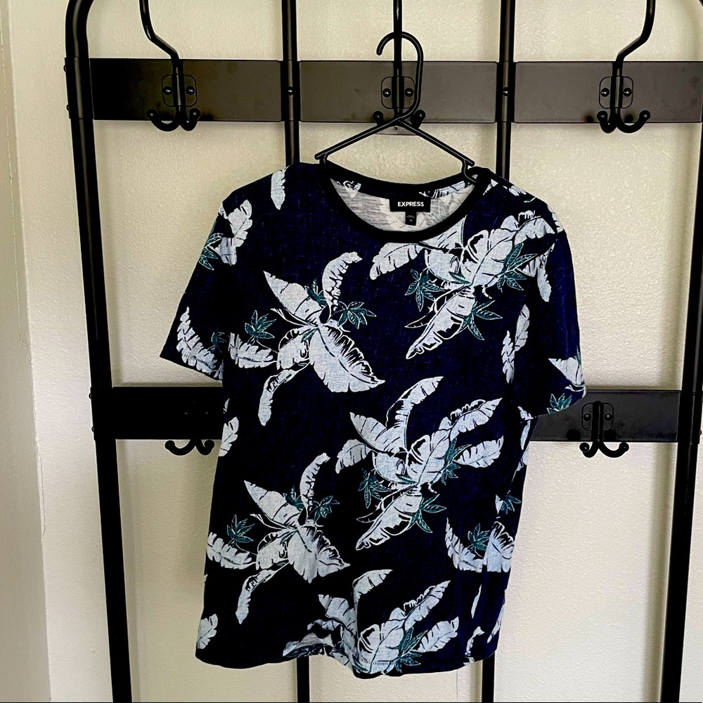 Floral Print Express Shirt - Medium